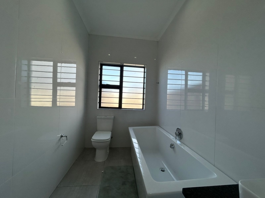 To Let 2 Bedroom Property for Rent in Table View Western Cape